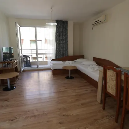 Apartment зевс Pomorie